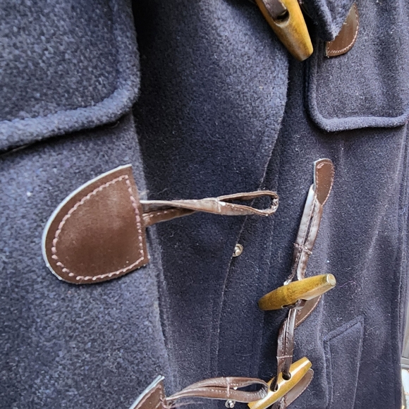 Gorgeous Navy Coat - Picture 2 of 9